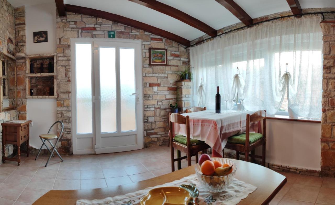 Apartment Istra Near Beach โรวีน ภายนอก รูปภาพ